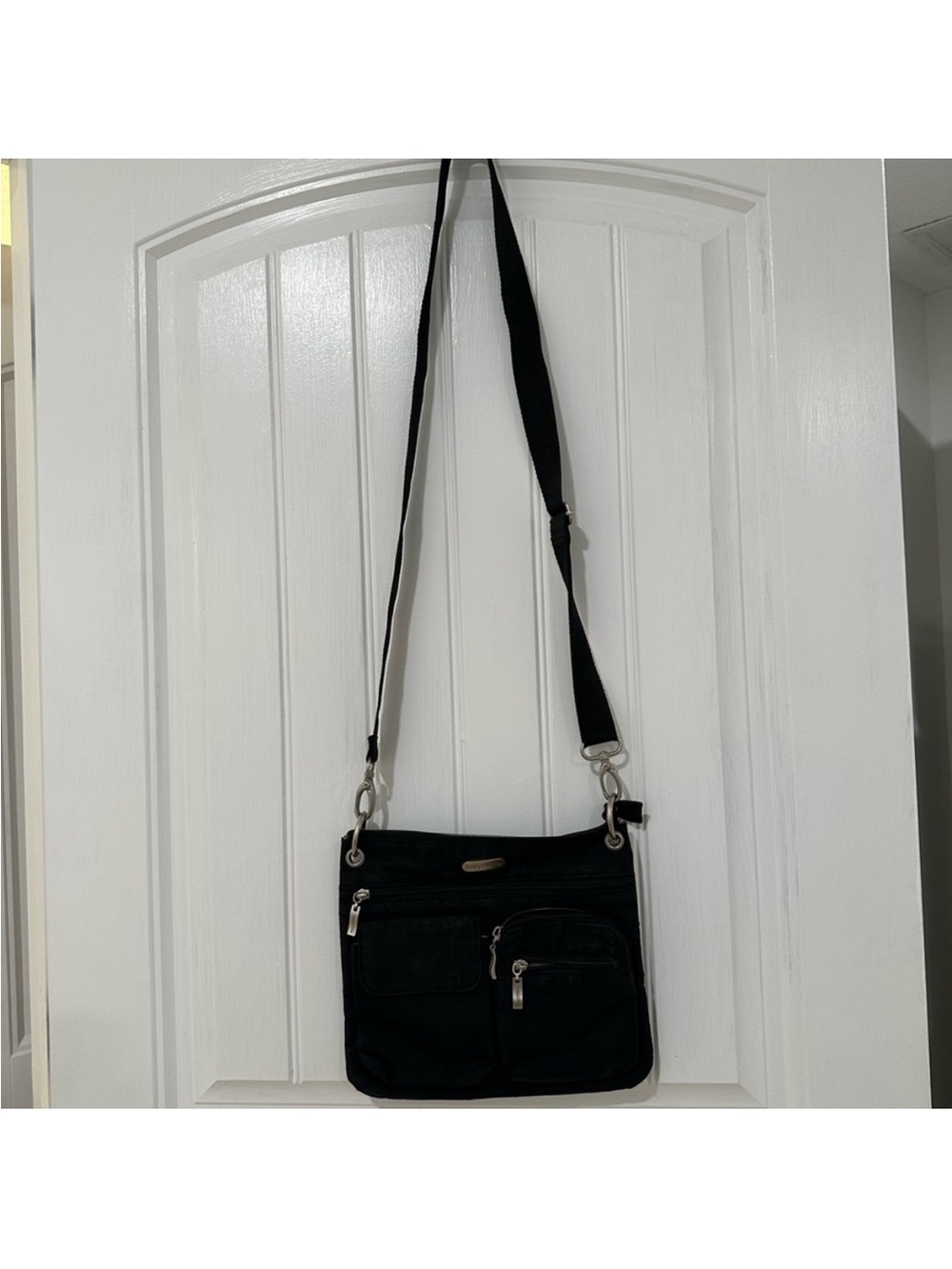 Classic Black Baggallini Crossbody Shoulder Bag - Everyday Travel Bag